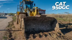 CAT 950GC, inşaat için güçlü, güvenilir bir loder. Yüksek performansı ve hızıyla dikkat çekerken, Parça maliyetlerinin yüksek olması cezbedici